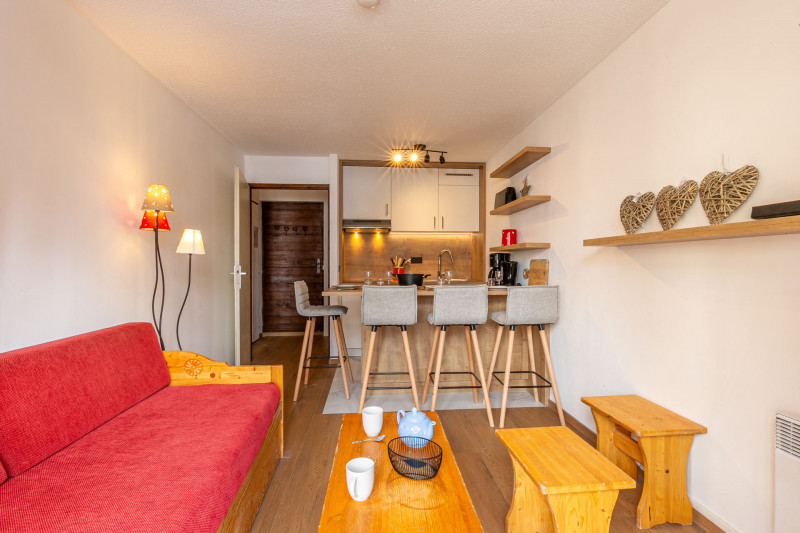 _lv_images__lot_0001050082_08_18559286