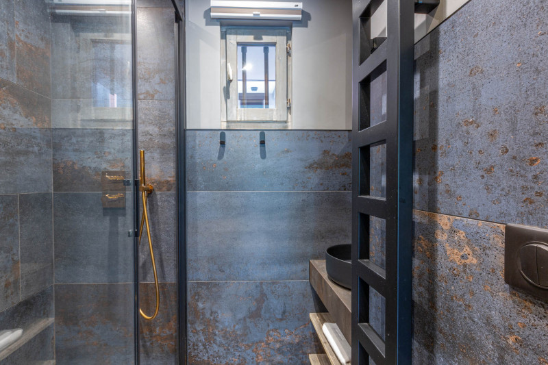 _lv_images__lot_0001050085_11_18360274 _lv_images__lot_0001050085_11_18360274