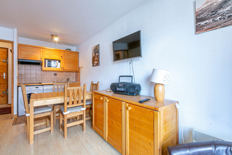 _lv_images__lot_0001050088_02_18147128