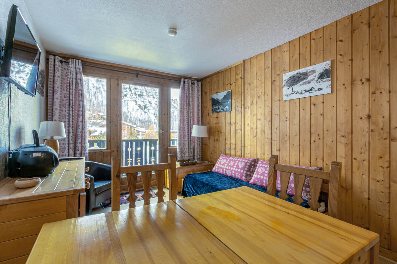 _lv_images__lot_0001050088_03_17760887