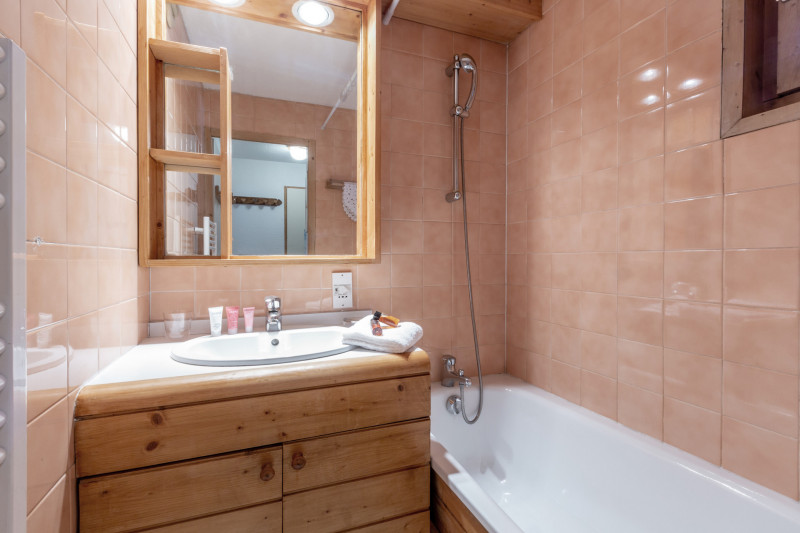 _lv_images__lot_0001050088_09_17367663 _lv_images__lot_0001050088_09_17367663