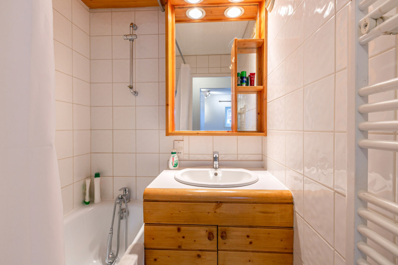 _lv_images__lot_0001050122_11_19516513 _lv_images__lot_0001050122_11_19516513