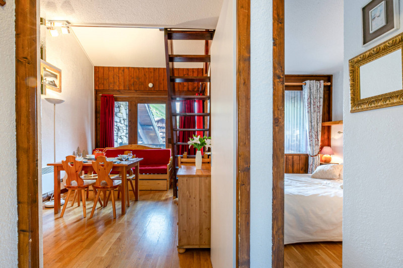 _lv_images__lot_0001050151_04_18067322 _lv_images__lot_0001050151_04_18067322