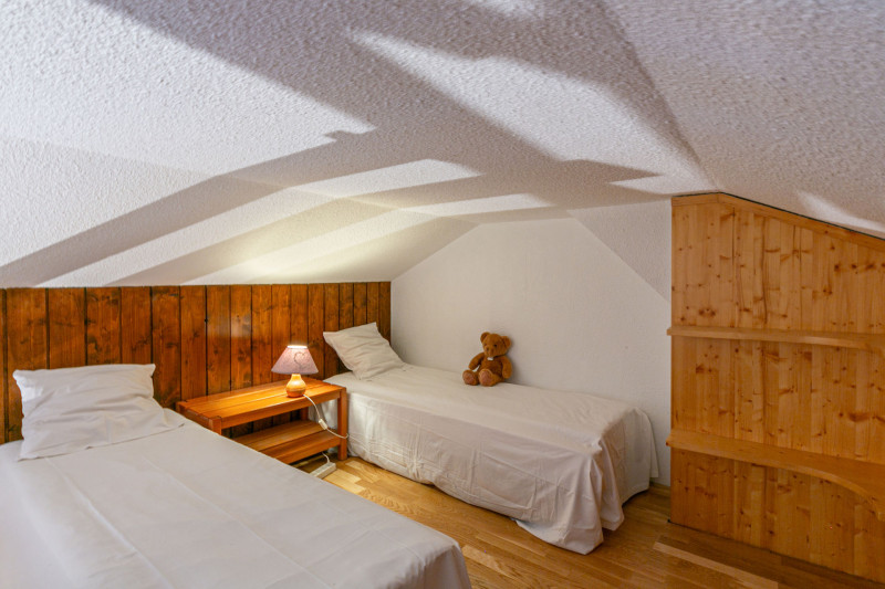 _lv_images__lot_0001050151_07_18067325 _lv_images__lot_0001050151_07_18067325