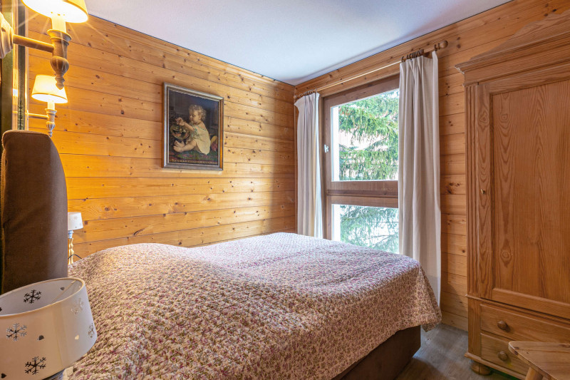 _lv_images__lot_0001060001_07_18228042