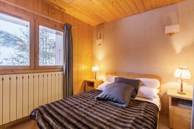 _lv_images__lot_0001080012_08_18144117