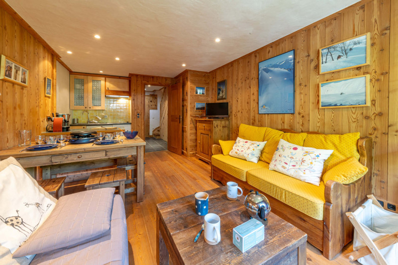 _lv_images__lot_0001080039_04_17299685