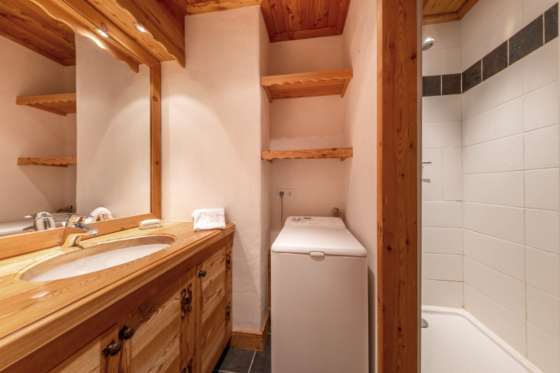 _lv_images__lot_0001080039_12_18306719 _lv_images__lot_0001080039_12_18306719