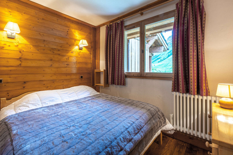 _lv_images__lot_0001080044_05_18557546