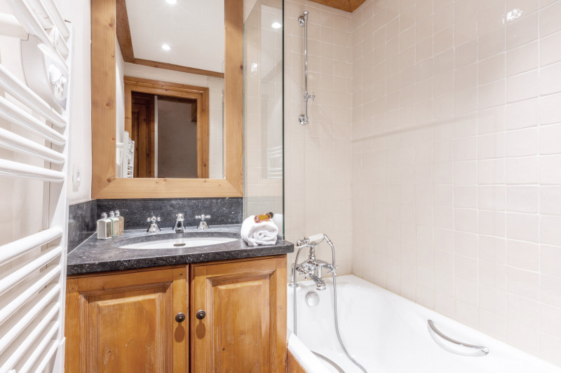 _lv_images__lot_0001080044_08_17538185 _lv_images__lot_0001080044_08_17538185