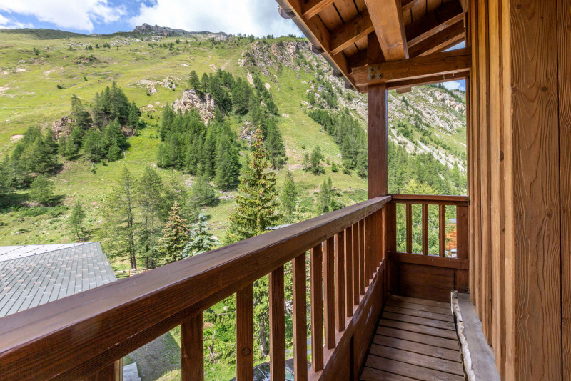 _lv_images__lot_0001080044_14_19345051