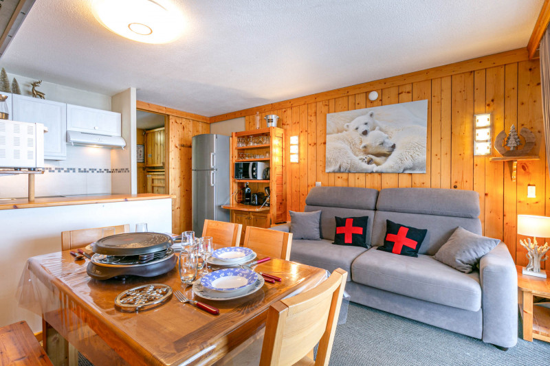 _lv_images__lot_0001110005_01_18449882