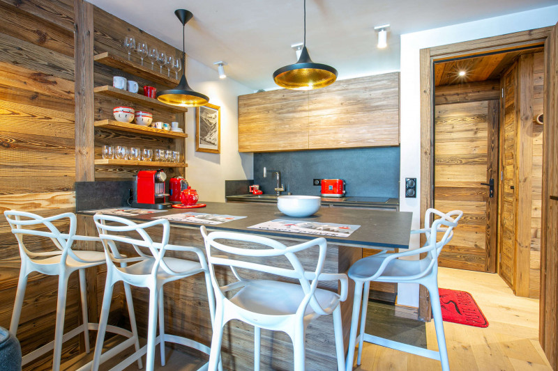 _lv_images__lot_0001120103_03_18450110