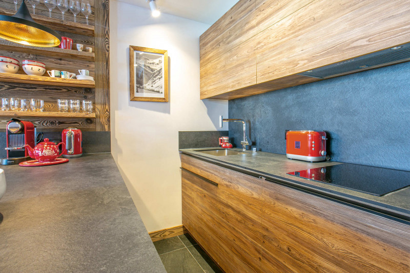 _lv_images__lot_0001120103_05_18450112