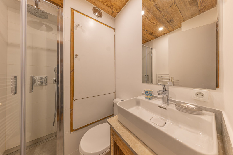 _lv_images__lot_0001120272_07_18263419