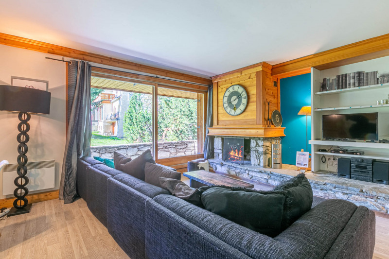 _lv_images__lot_0001160006_01_18556853