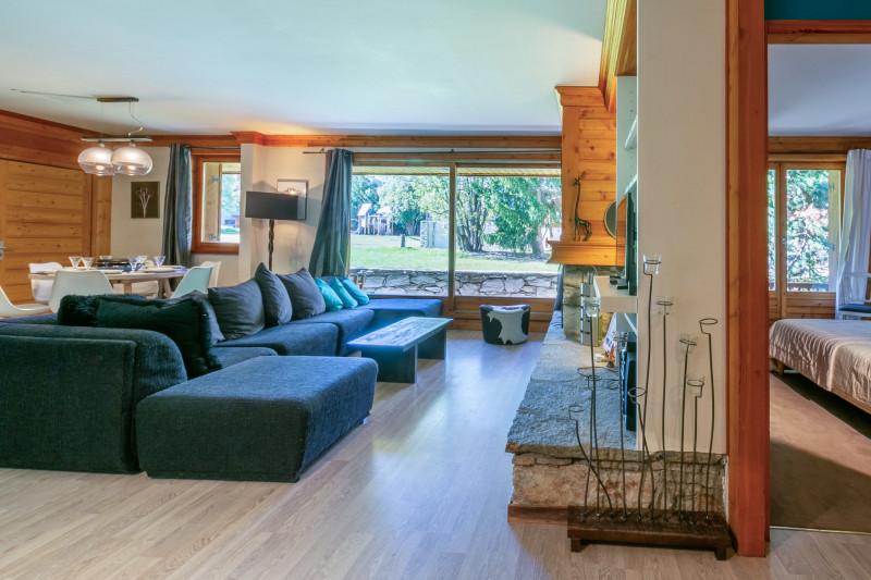 _lv_images__lot_0001160006_02_18323665