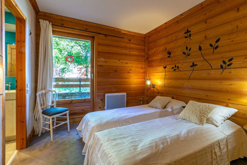 _lv_images__lot_0001160006_08_17299327