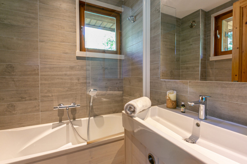 _lv_images__lot_0001160006_10_17416378