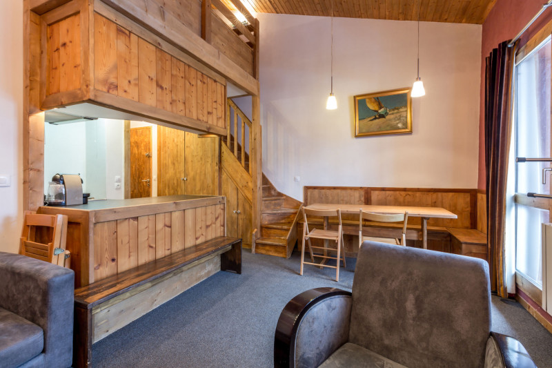 _lv_images__lot_0001180057_04_18224423