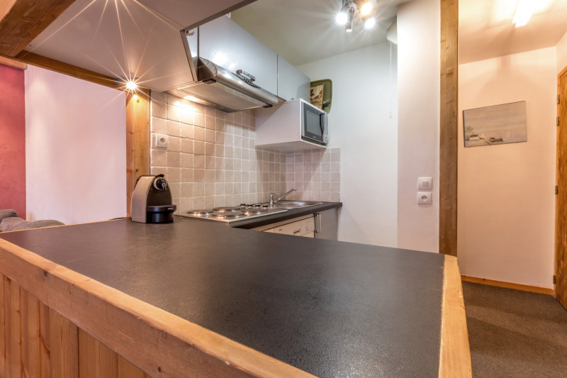 _lv_images__lot_0001180057_05_18449001