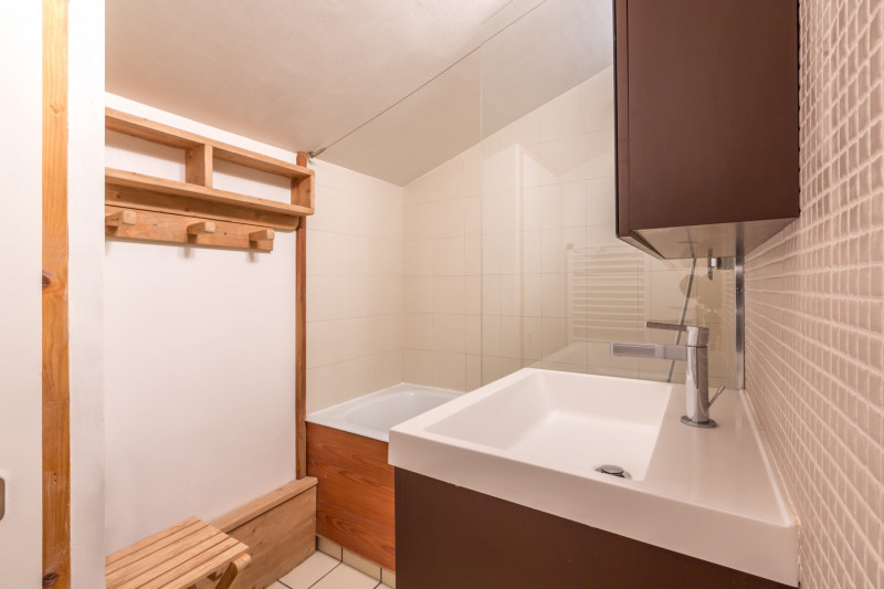 _lv_images__lot_0001180057_13_17409772 _lv_images__lot_0001180057_13_17409772