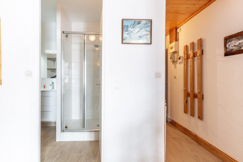 _lv_images__lot_0001190003_07_18325633