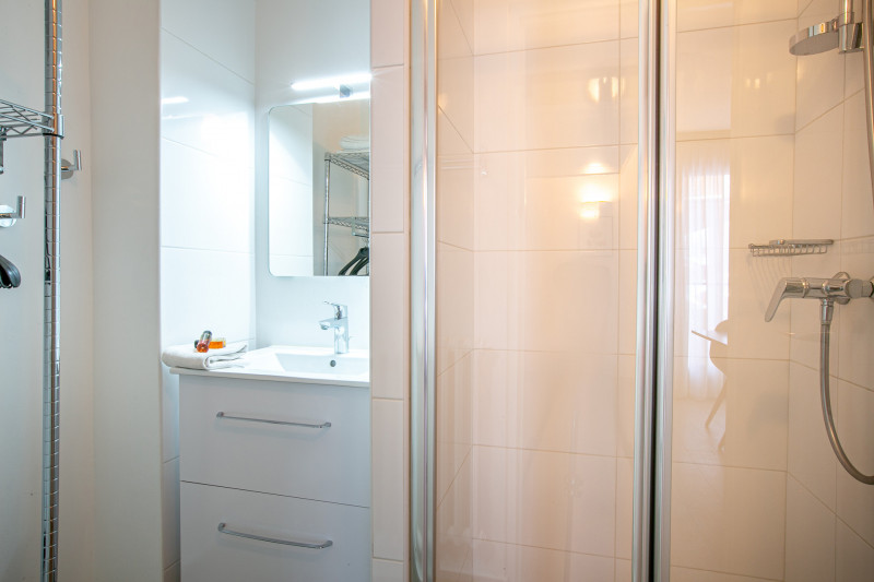 _lv_images__lot_0001190003_12_19343429 _lv_images__lot_0001190003_12_19343429