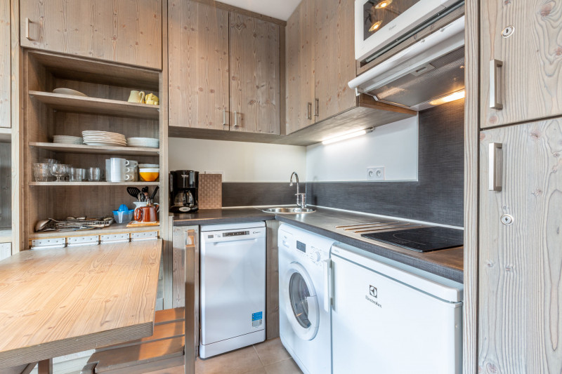 _lv_images__lot_0001190034_07_18263010