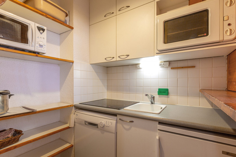 _lv_images__lot_0001210016_06_18224699