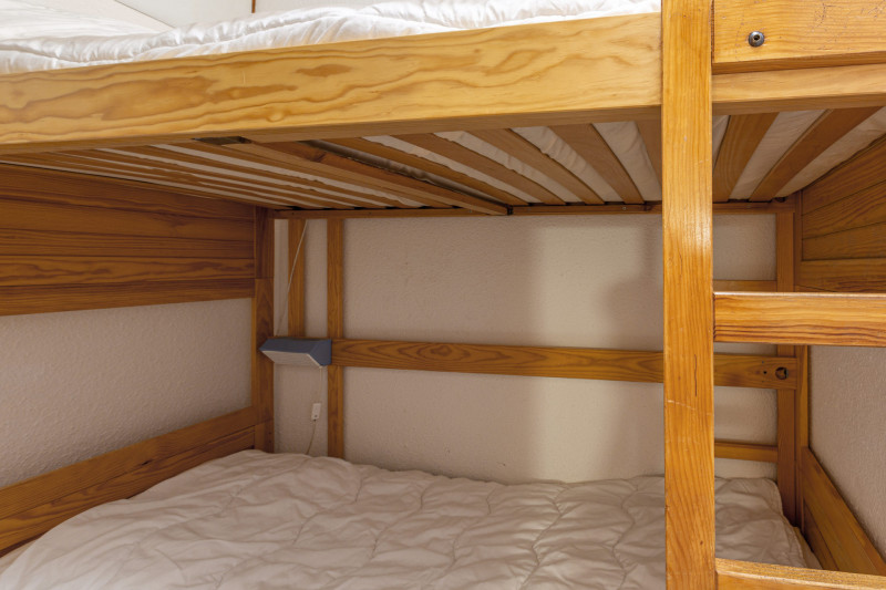 _lv_images__lot_0001210016_07_17419209