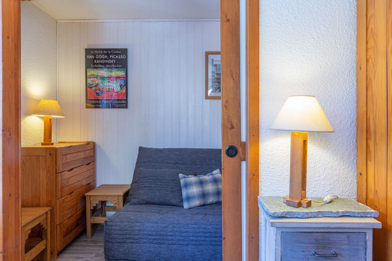 _lv_images__lot_0001210016_15_17427823