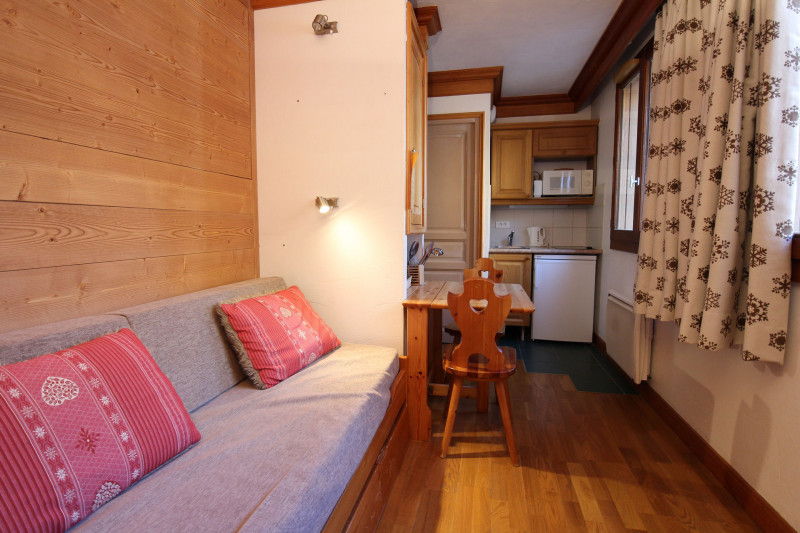 _lv_images__lot_0001280001_01_18361156 _lv_images__lot_0001280001_01_18361156