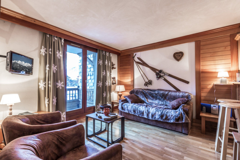 _lv_images__lot_0001280010_14_17436011