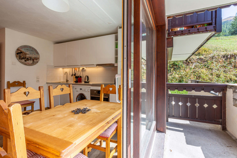 _lv_images__lot_0001320012_04_17761446