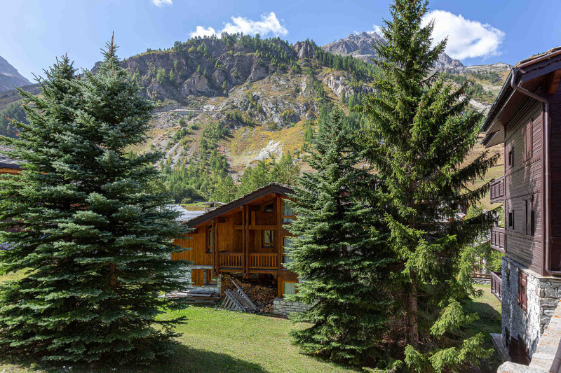 _lv_images__lot_0001320012_11_18307405