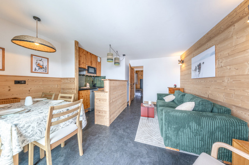 _lv_images__lot_0001330004_01_18225055