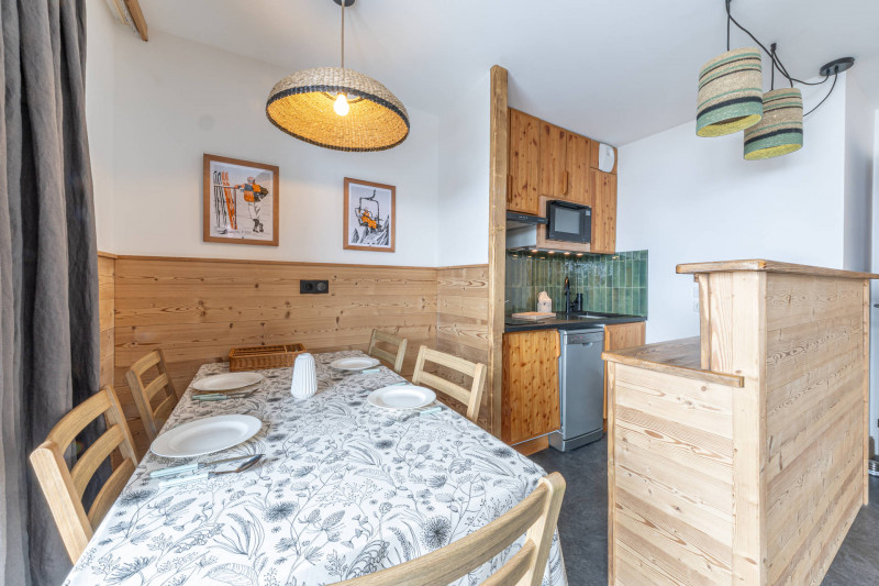 _lv_images__lot_0001330004_05_18305017