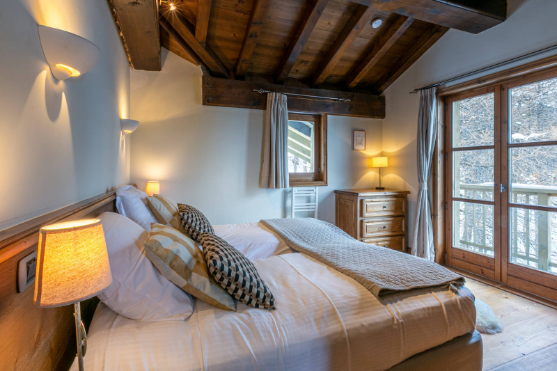 _lv_images__lot_0001380022_08_18548682