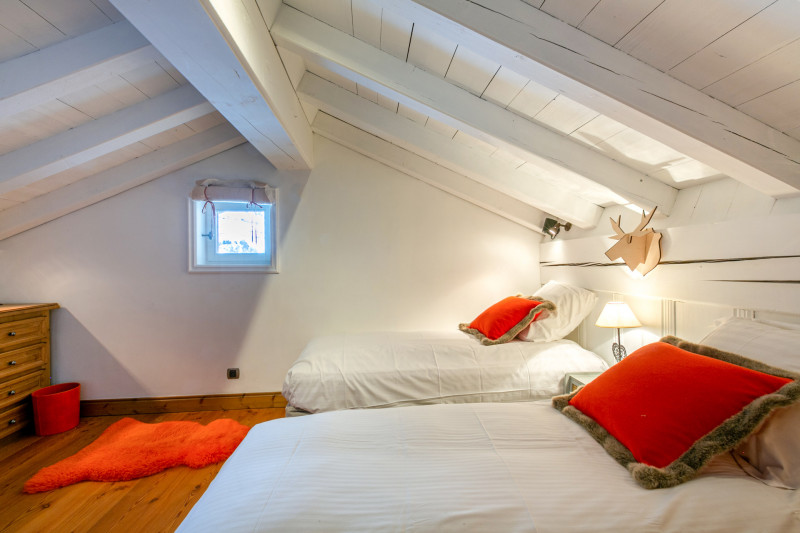 _lv_images__lot_0001380022_10_17828106