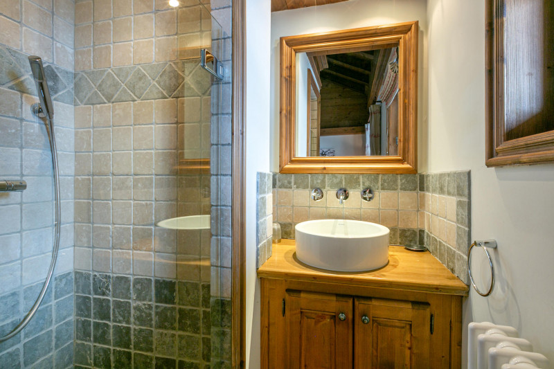 _lv_images__lot_0001380022_13_18259276