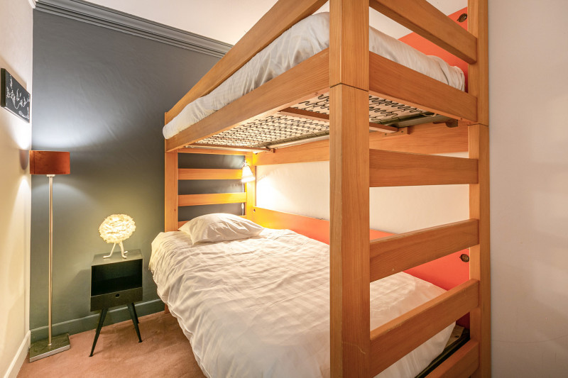 _lv_images__lot_0001420006_07_17831040