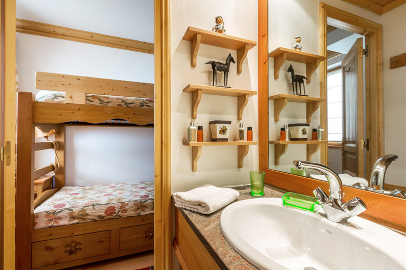 _lv_images__lot_0001420009_09_18066458 _lv_images__lot_0001420009_09_18066458