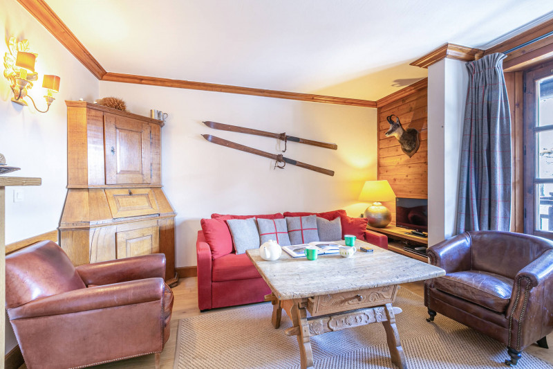 _lv_images__lot_0001430010_02_18449106