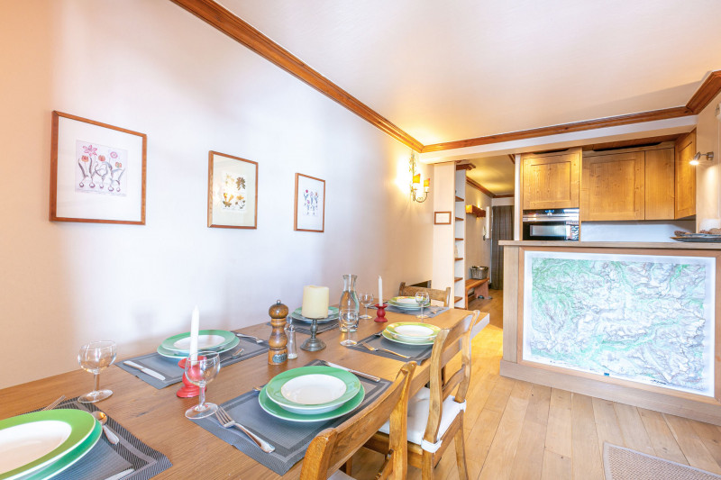 _lv_images__lot_0001430010_04_18557130