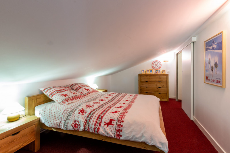 _lv_images__lot_0001540016_09_18421482