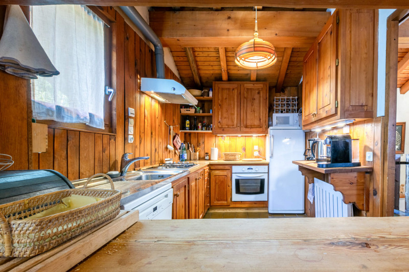 _lv_images__lot_0001560001_09_18179001