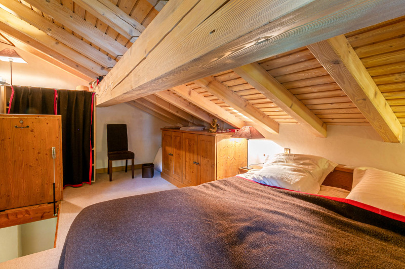 _lv_images__lot_0001560001_14_18258963