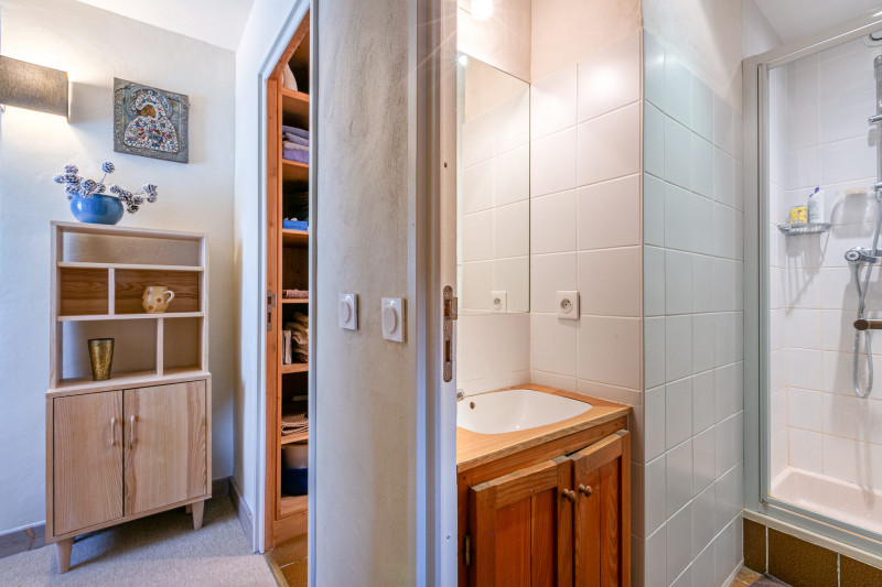 _lv_images__lot_0001560001_15_17899317