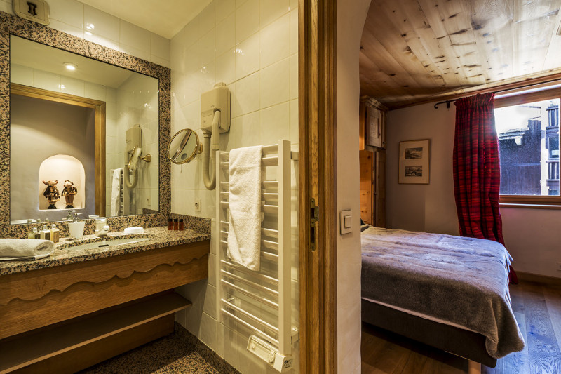 _lv_images__lot_0001610043_15_18064748 _lv_images__lot_0001610043_15_18064748